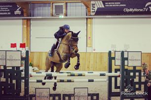 While @zmeimei212 is at @longinesmasters of Hong Kong, @risako_hara was competing at Riesenbeck...